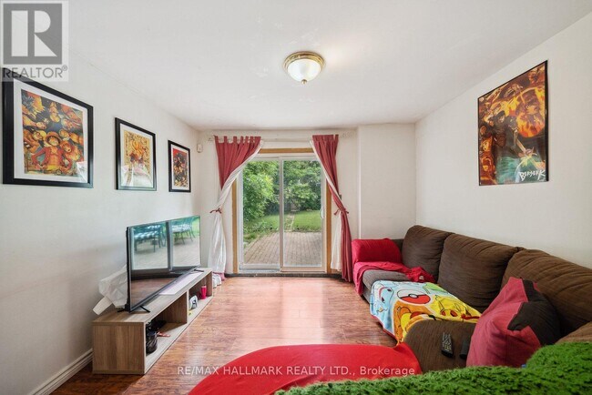 Photo du bâtiment - 114 Angus Dr