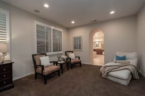 Cama principal con espacio adicional - 2891 Morning Creek Rd