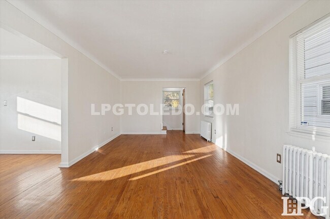 Foto del edificio - 606 W Poinsetta Ave