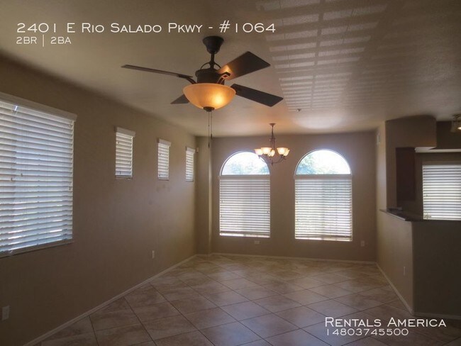 Building Photo - 2401 E Rio Salada