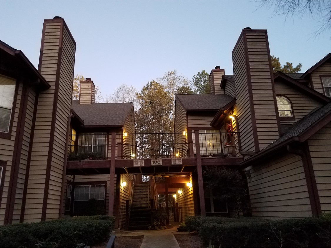 Primary Photo - 110 Hawkstone Way