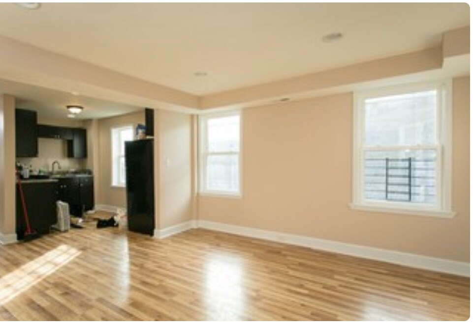Primary Photo - 2424 Callow Ave