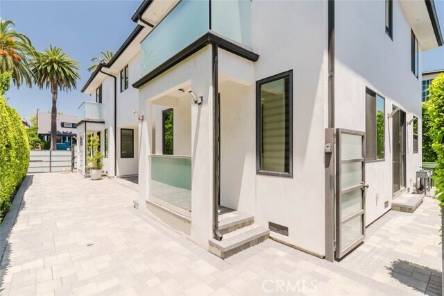 Foto del edificio - 4418 Kingswell Ave