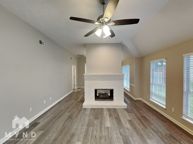 Building Photo - 308 Pine Ridge Ln