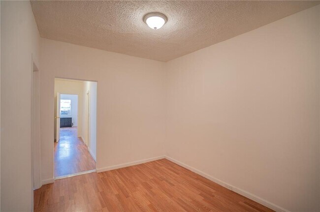 Building Photo - 490 Midwood St