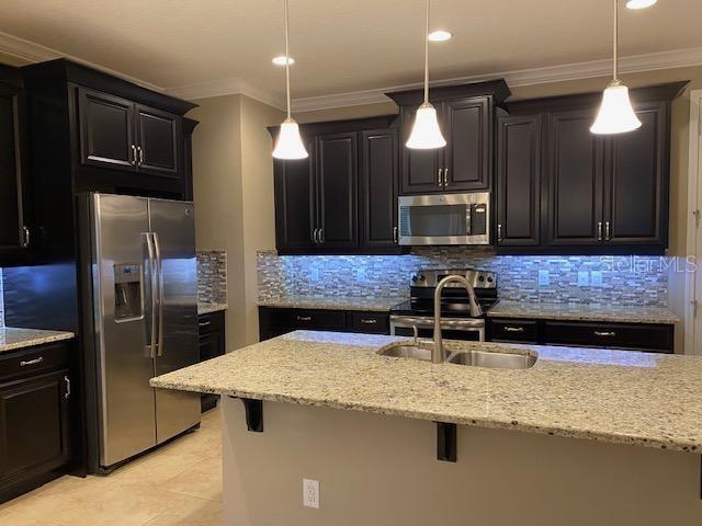 Foto del edificio - 572 Merry Brook Cir