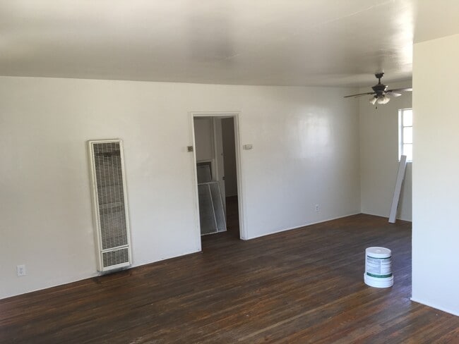 Building Photo - House