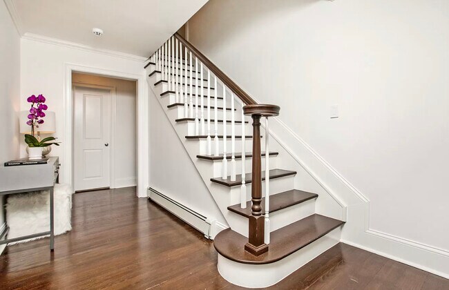 Foto del edificio - 346 Milton Rd