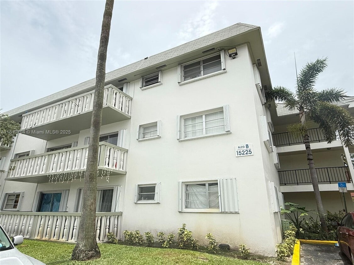 Primary Photo - 15225 NE 6th Ave
