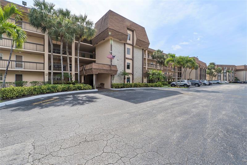 Foto principal - 6100 NW 2nd Ave