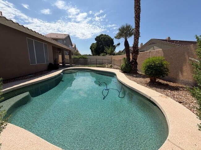 Foto del edificio - 3130 E Brookwood Ct