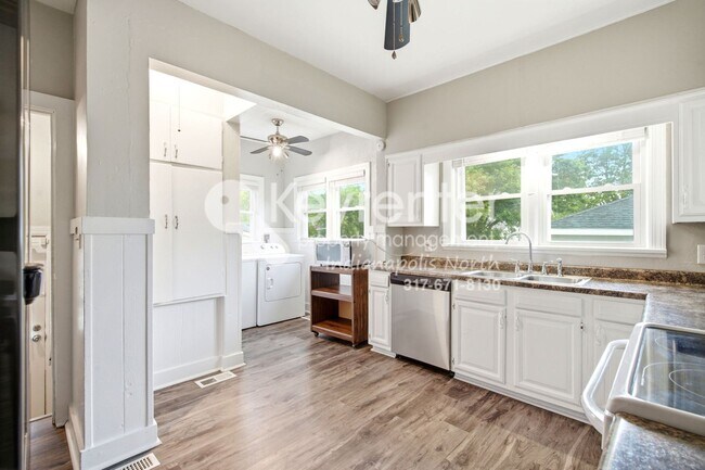 Building Photo - This well-maintained 3-bedroom, 2-bath home in Lebanon, IN offers practical comfort and modern co...