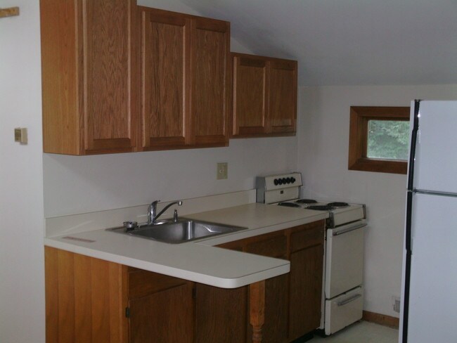Building Photo - 3024 Dexter Rd