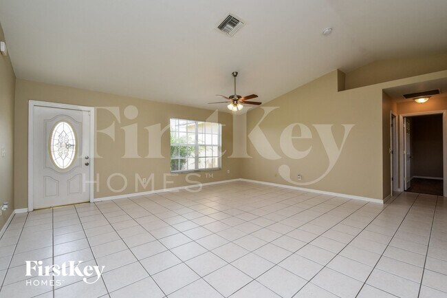 Foto del edificio - 117 Blackstone Dr
