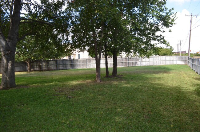 Foto del edificio - Fantastic 4BR/2BA in Highly Sought After Country Trails!