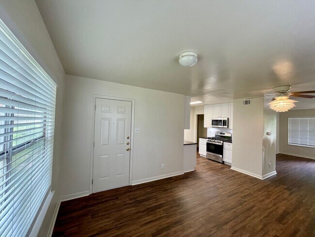 Building Photo - Just updated 3/2 home on a quiet street in...