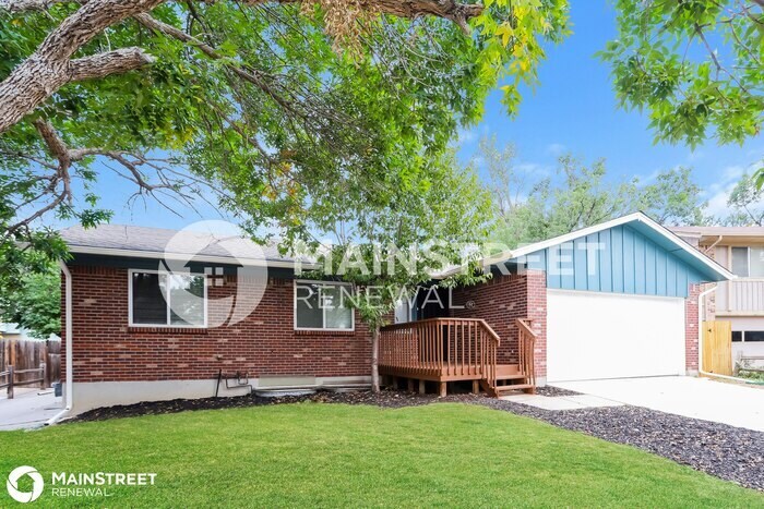 Primary Photo - 2606 S Pagosa Ct, AURORA, CO 80013