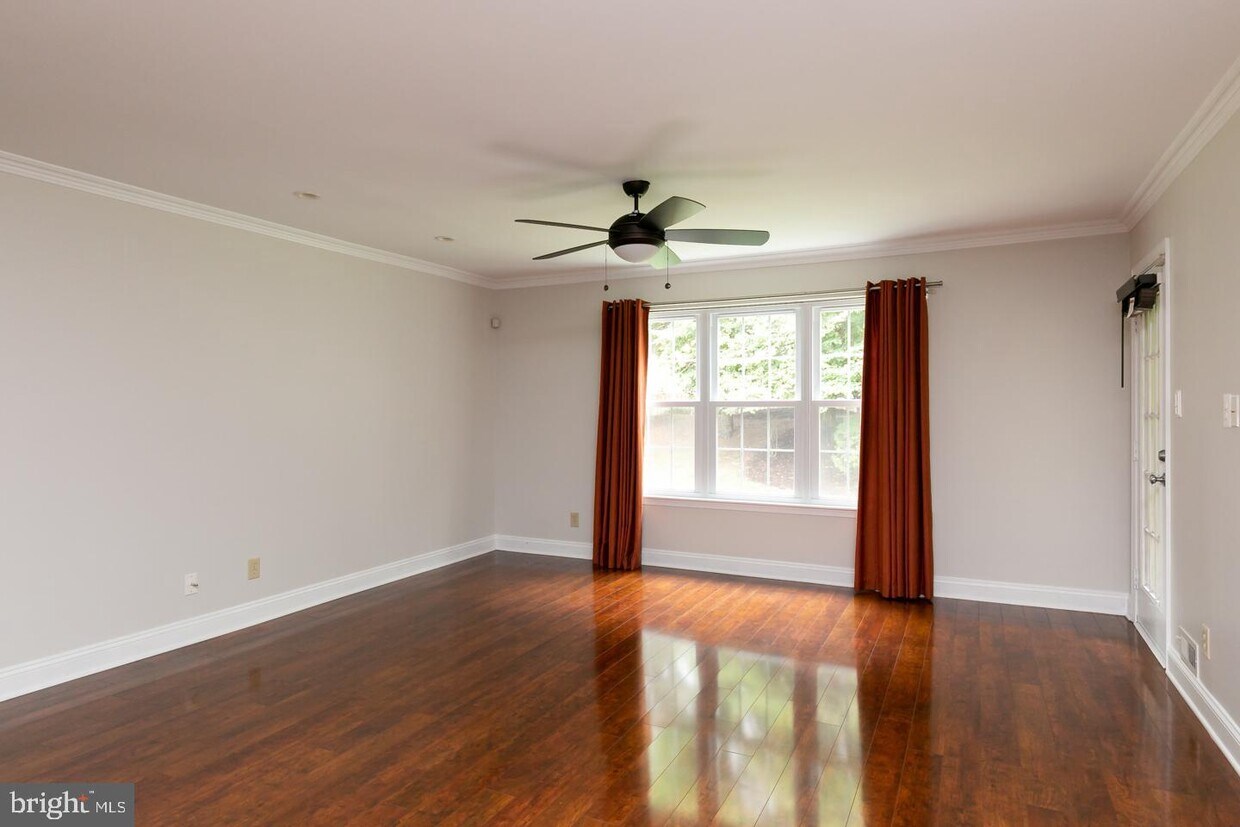 Primary Photo - 2903A Heatherstone Ct