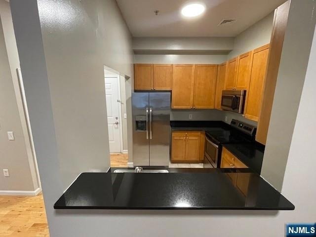 Building Photo - 333 Willow St