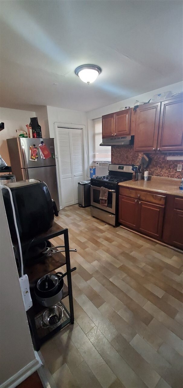 Building Photo - 433 Palisade Ave