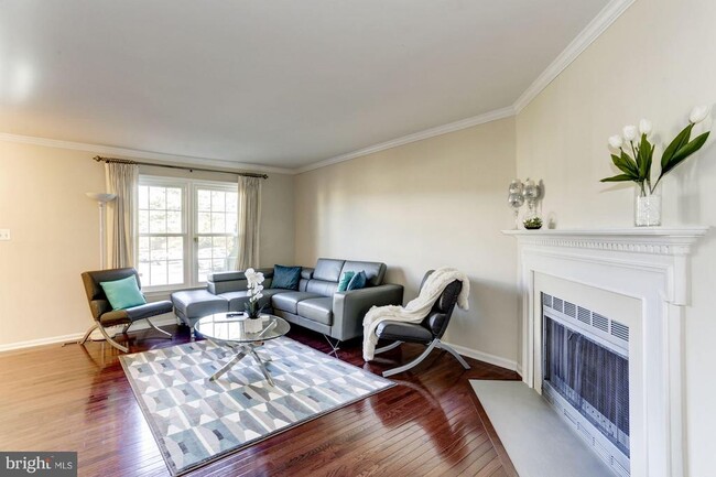 Building Photo - 6069 Crown Royal Cir