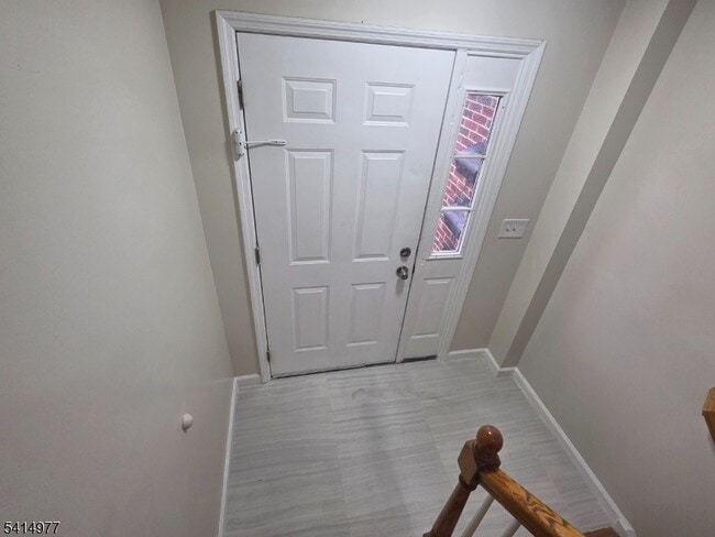 Building Photo - 158 Sherman Ave