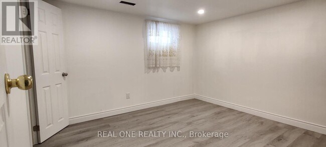 Photo du bâtiment - 9 Lisburn Crescent