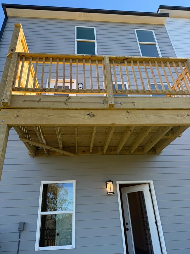 Building Photo - 1455 Creekside Cir NW