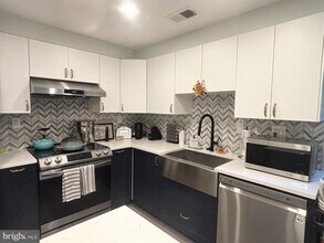 Building Photo - 10192 Ashbrooke Ct