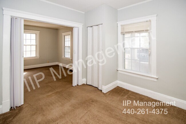 Foto del edificio - 9903 Sladden Ave