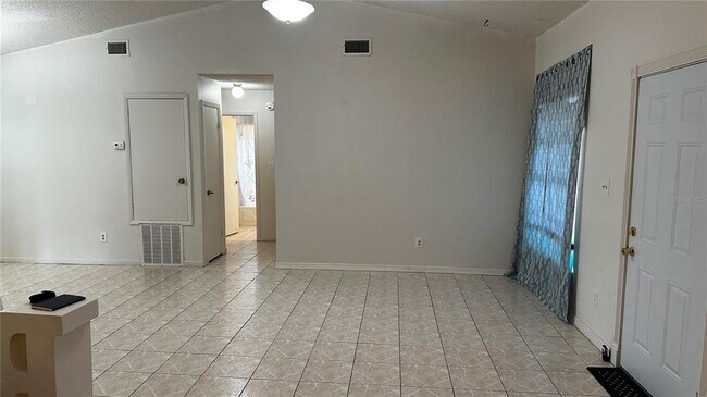 Building Photo - 7048 Drury Ln