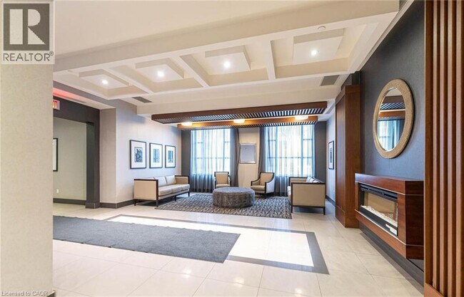 Photo du bâtiment - 150 Main St W