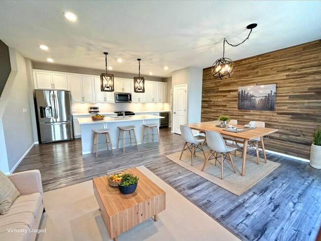 Foto del edificio - Better Than New! Stunning 4-year old Home with High-End Finishes