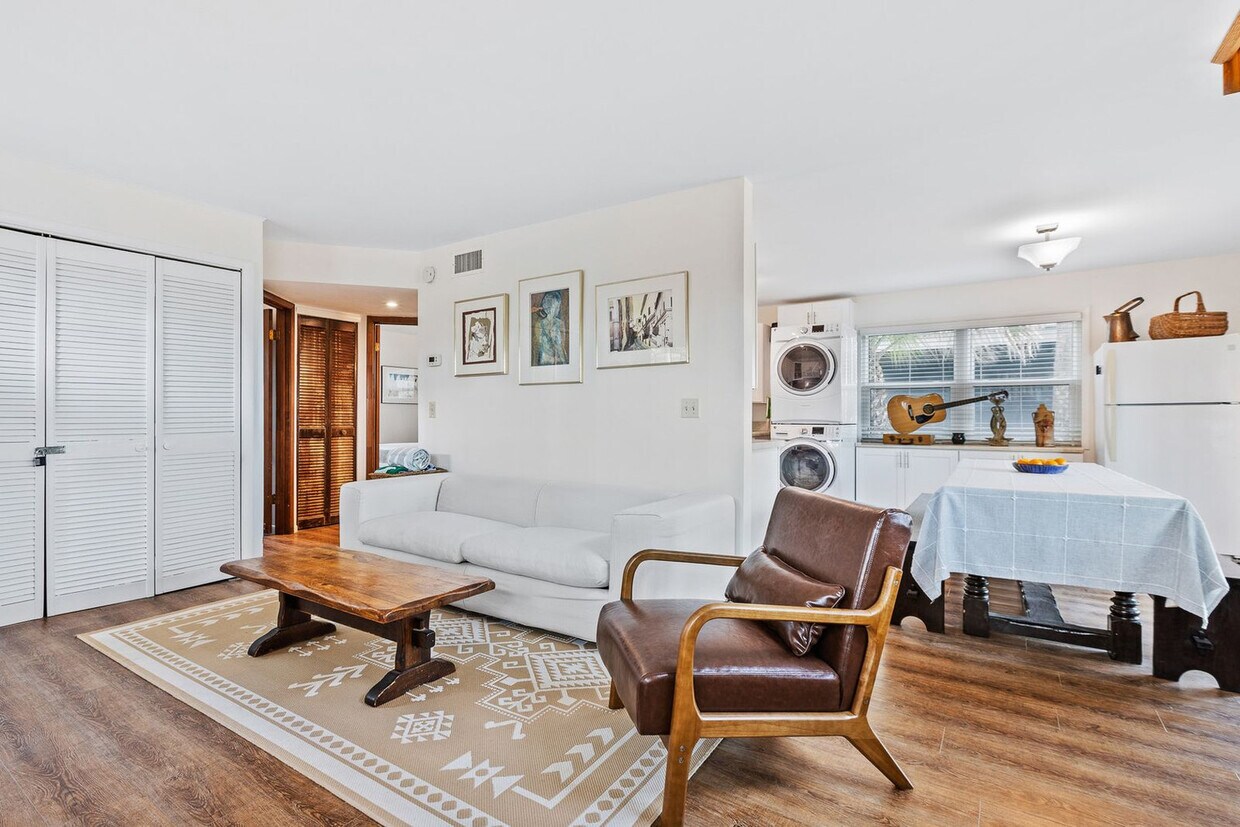 Foto principal - 6298 S Atlantic Ave