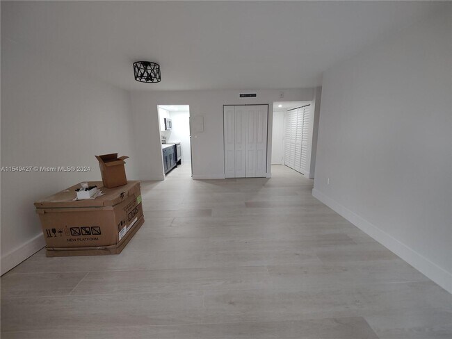 Foto del edificio - 10801 SW 109th Ct