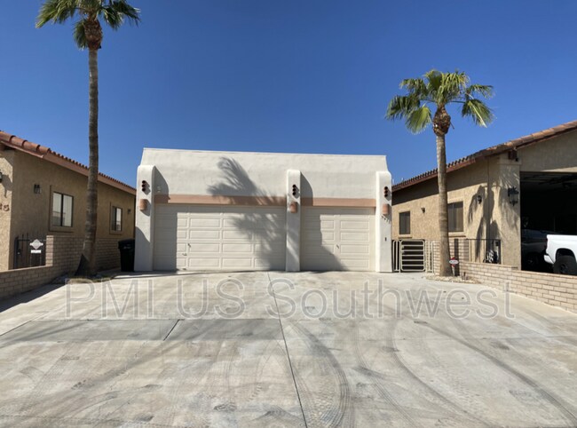 Building Photo - 627 Riverfront Dr