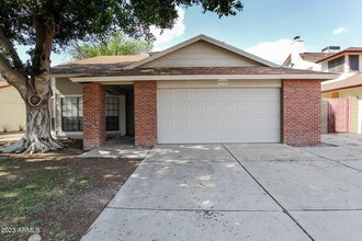 Building Photo - 5322 W Riviera Dr
