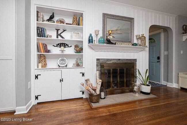 Building Photo - 211 S Sherrin Ave