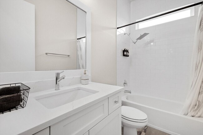 Foto del edificio - 2421 Throckmorton St