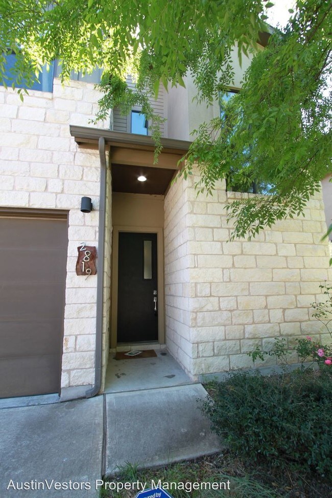 Building Photo - 2 br, 2.5 bath House - 2819 Corbin Ln