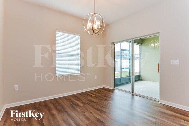 Foto del edificio - 876 Orchid Grove Blvd
