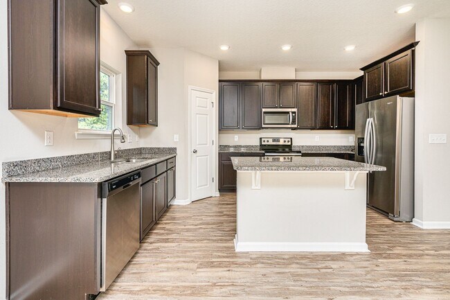 Building Photo - Beautiful Townhouse in Ormond Beach