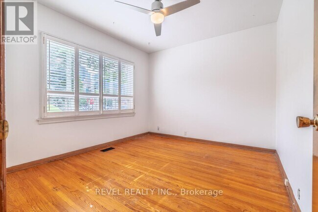 Building Photo - 16 A Denison Ave