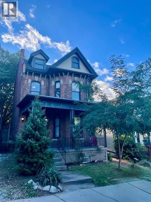 Photo principale - 43 Pearl St S