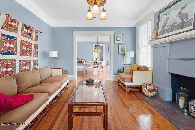 Foto del edificio - 2519 Myra St