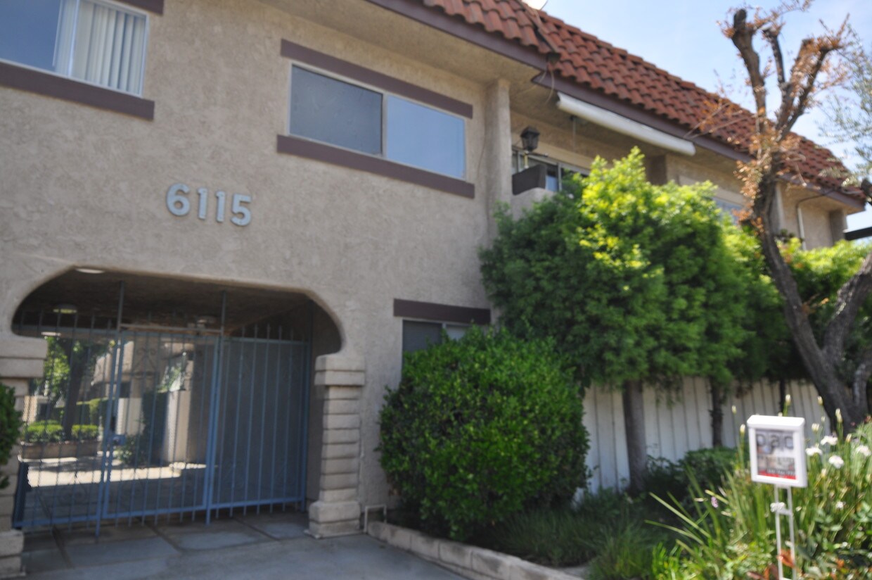 6115 Whitsett Ave, Los Angeles, CA 91606 Apartments in Los Angeles