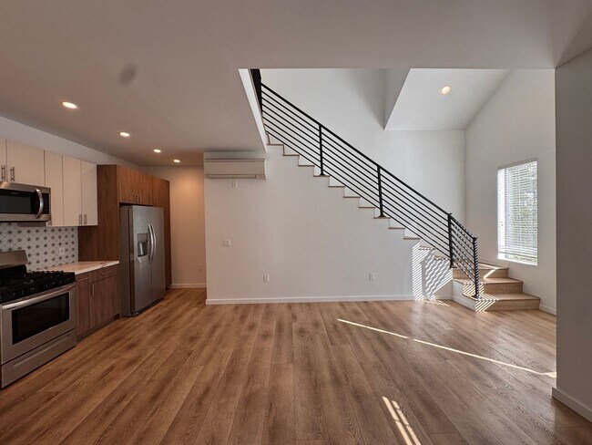 Foto del edificio - 2127-2129 Portland Street