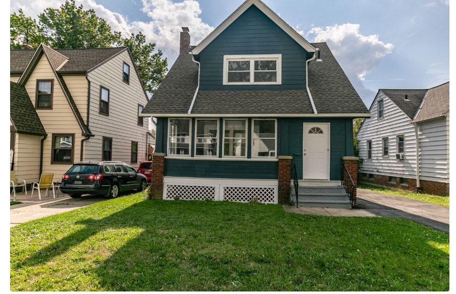 Primary Photo - 20100 Gardenview Dr