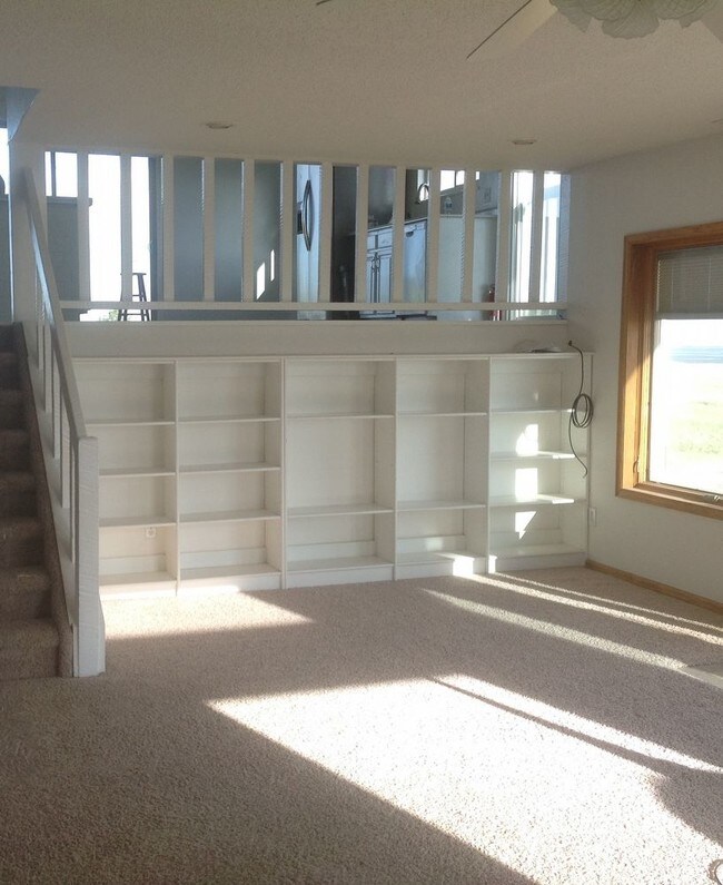 Building Photo - JUST REDUCED  4 Bed 4 Bath HORSE PROPERTY