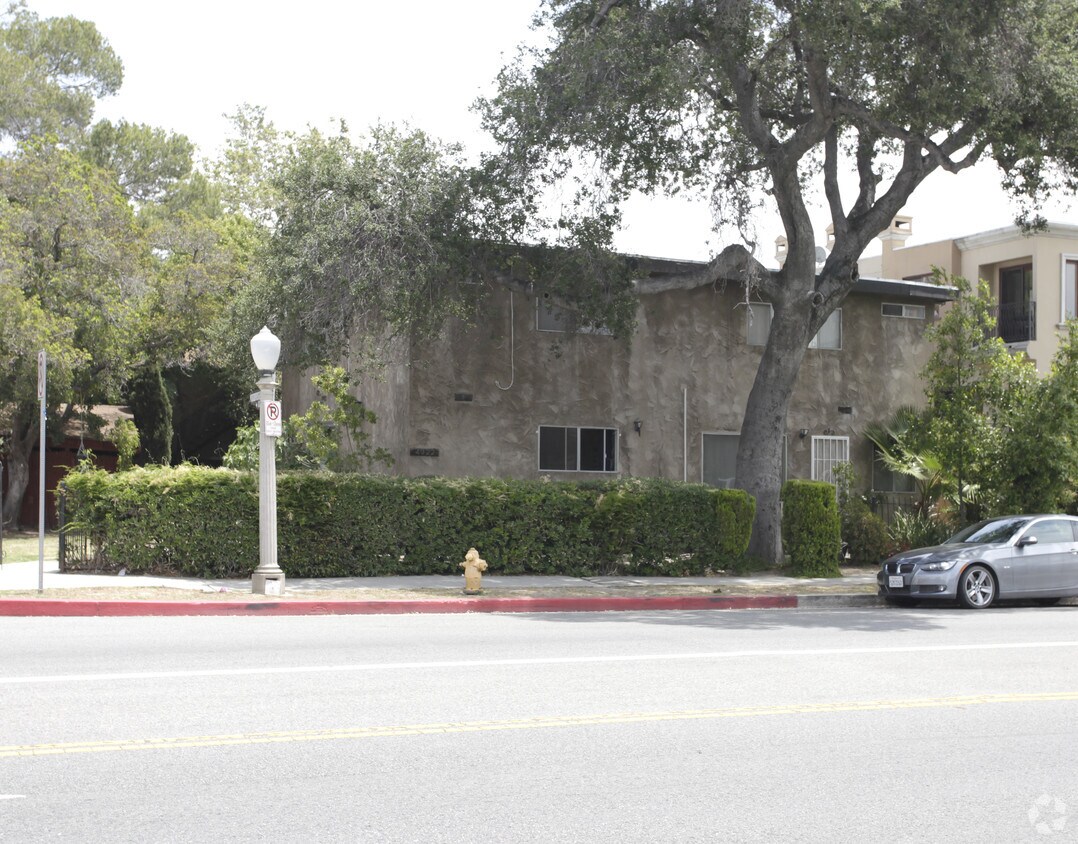 Primary Photo - 4322 Tujunga Ave